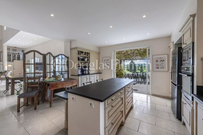 Image No.5-3 Bed House for sale
