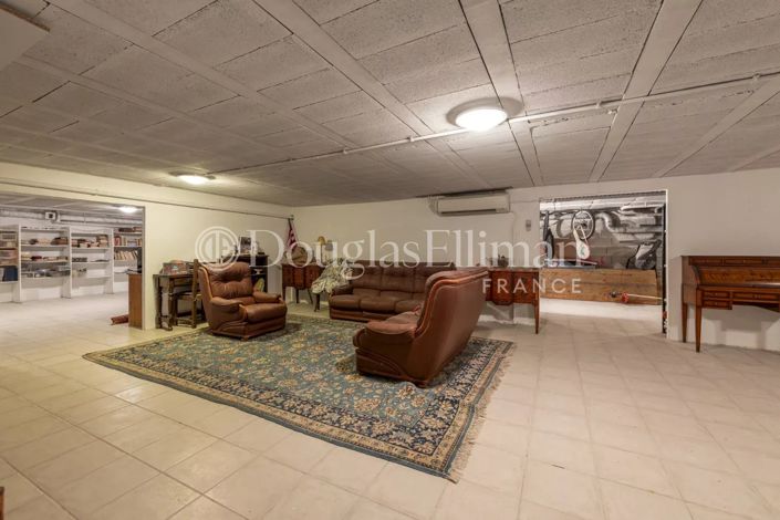 Image No.9-3 Bed House for sale