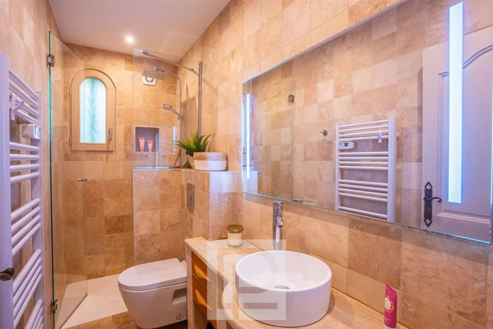 Image No.18-3 Bed House for sale