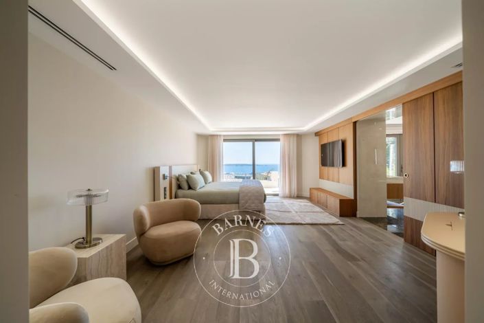 Image No.16-7 Bed House for sale