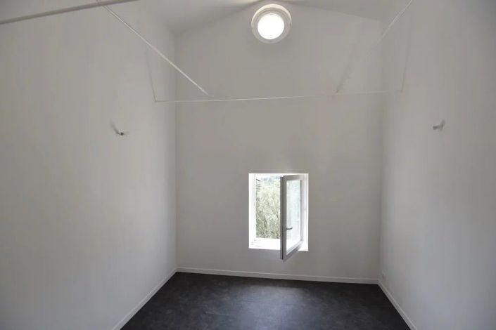 Image No.14-4 Bed House for sale