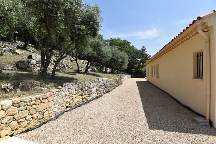 Image No.24-4 Bed House for sale