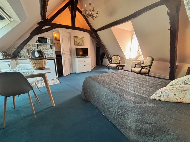 Image No.20-7 Bed House for sale