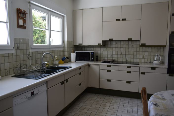 Image No.5-5 Bed House for sale