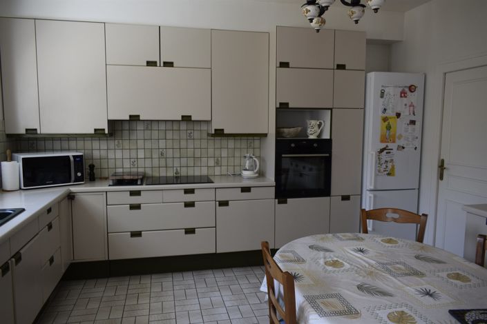 Image No.9-5 Bed House for sale