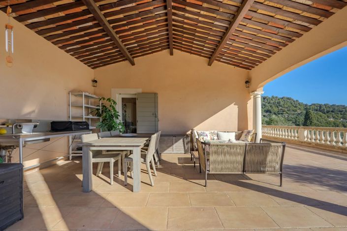 Image No.11-5 Bed House for sale