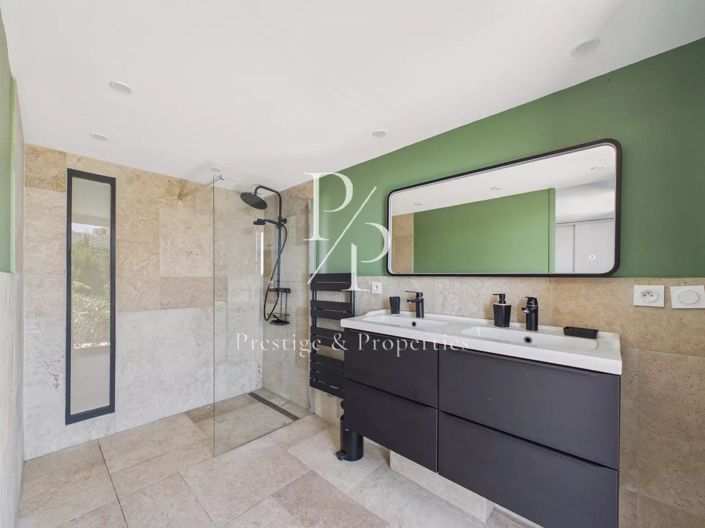 Image No.13-7 Bed House for sale