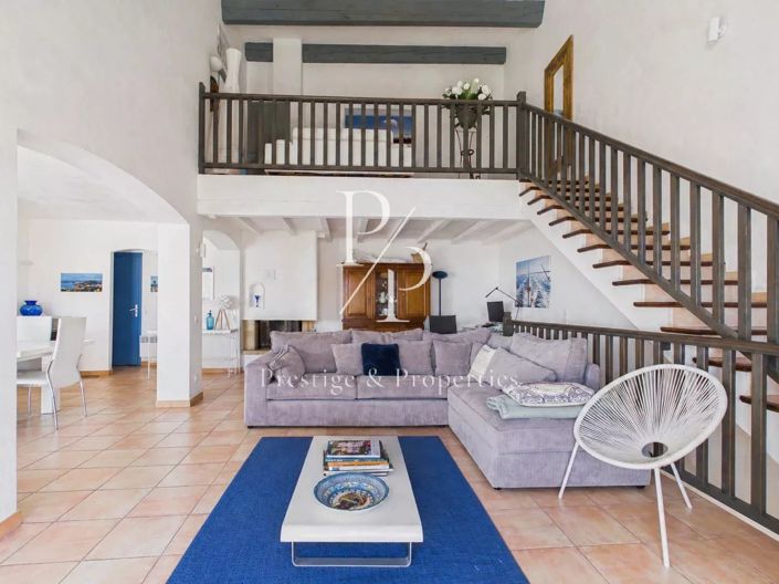 Image No.4-7 Bed House for sale