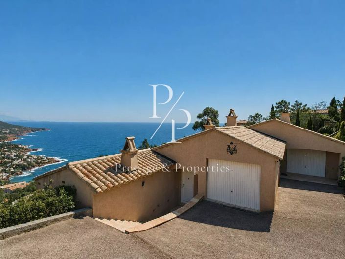Image No.9-7 Bed House for sale