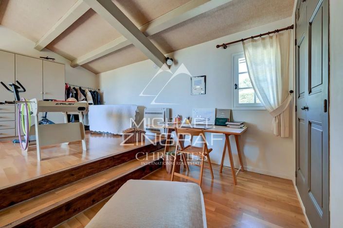 Image No.14-5 Bed House for sale