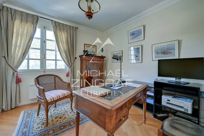 Image No.9-5 Bed House for sale