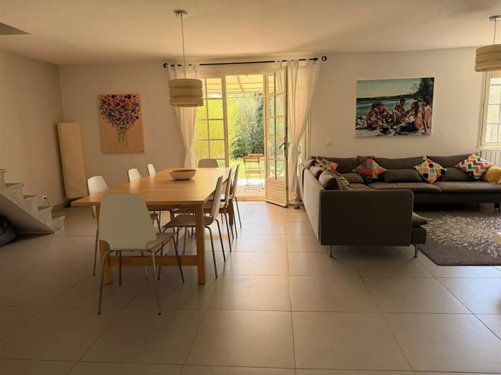 Image No.28-3 Bed House for sale