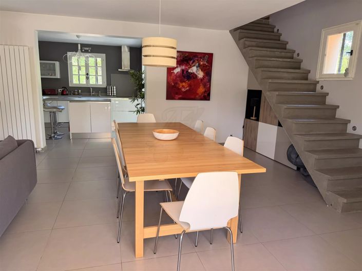Image No.31-3 Bed House for sale