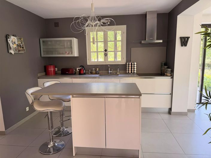 Image No.32-3 Bed House for sale