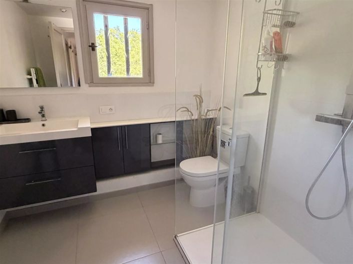 Image No.43-3 Bed House for sale
