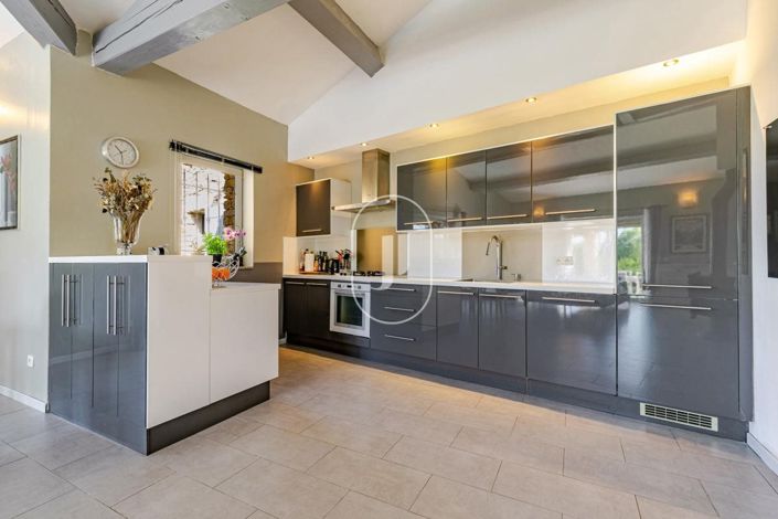 Image No.4-4 Bed House for sale
