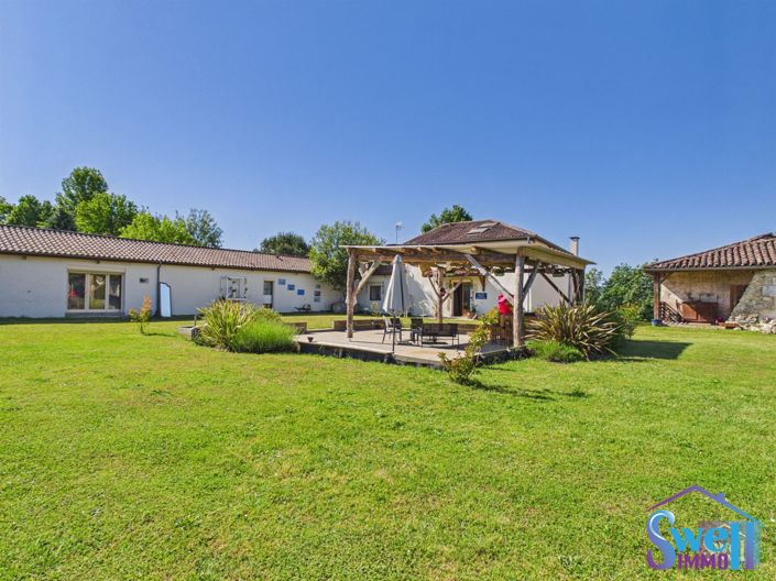 Image No.19-11 Bed Property for sale