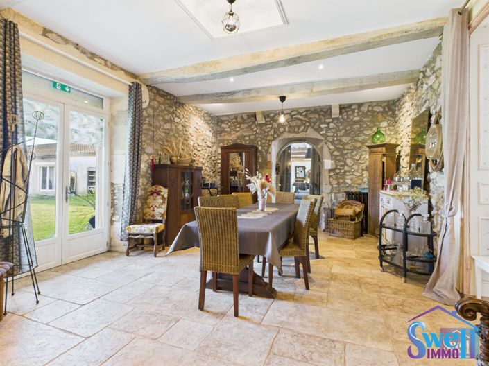 Image No.24-11 Bed Property for sale
