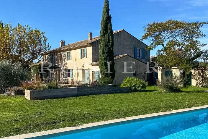 Image No.2-8 Bed House for sale