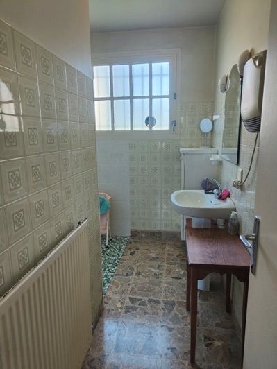 Image No.11-3 Bed House for sale
