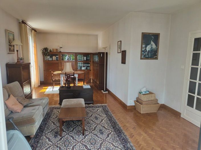 Image No.2-3 Bed House for sale