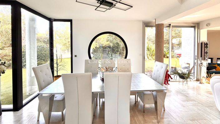 Image No.5-4 Bed Property for sale