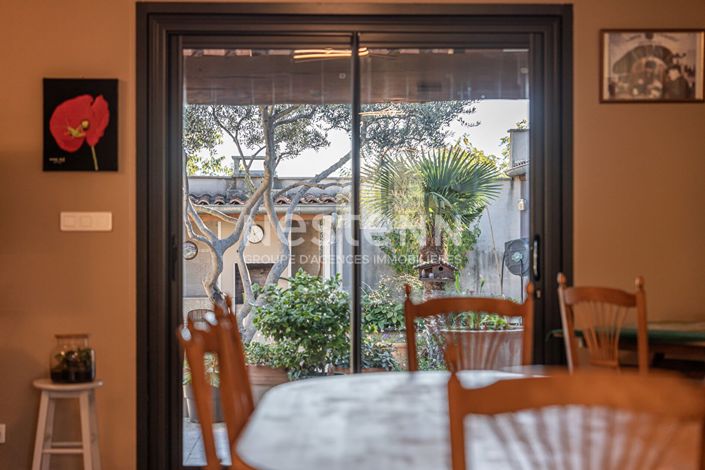 Image No.6-2 Bed House for sale
