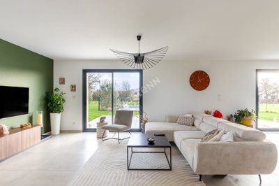 1 - Saone-et-Loire, Property