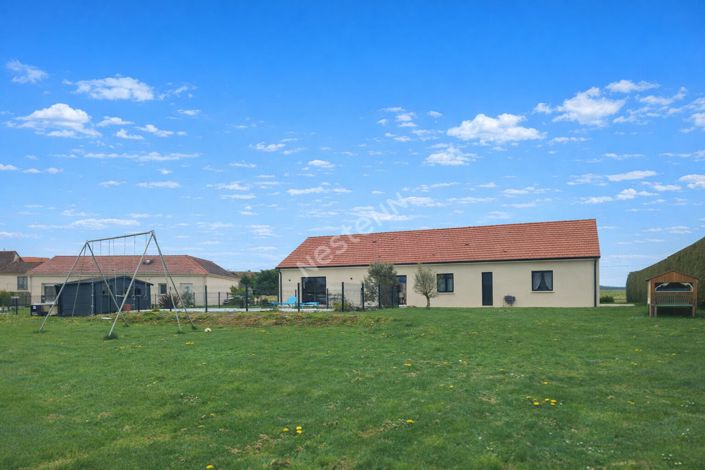 Image No.10-4 Bed Property for sale