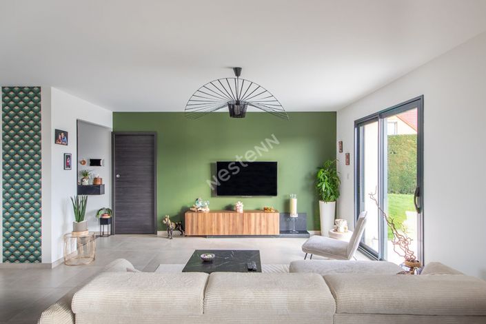 Image No.2-4 Bed Property for sale