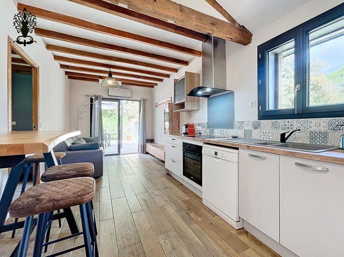 Image No.7-6 Bed House for sale