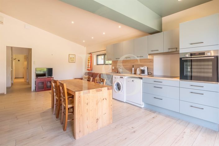 Image No.17-7 Bed House for sale