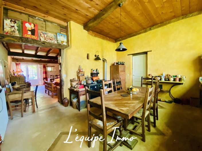 Image No.12-6 Bed House for sale