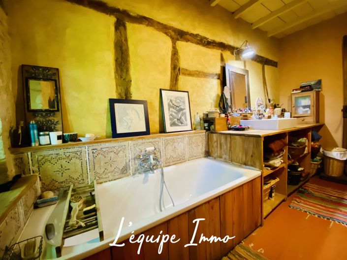 Image No.22-6 Bed House for sale
