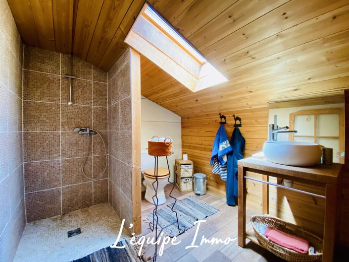 Image No.30-6 Bed House for sale