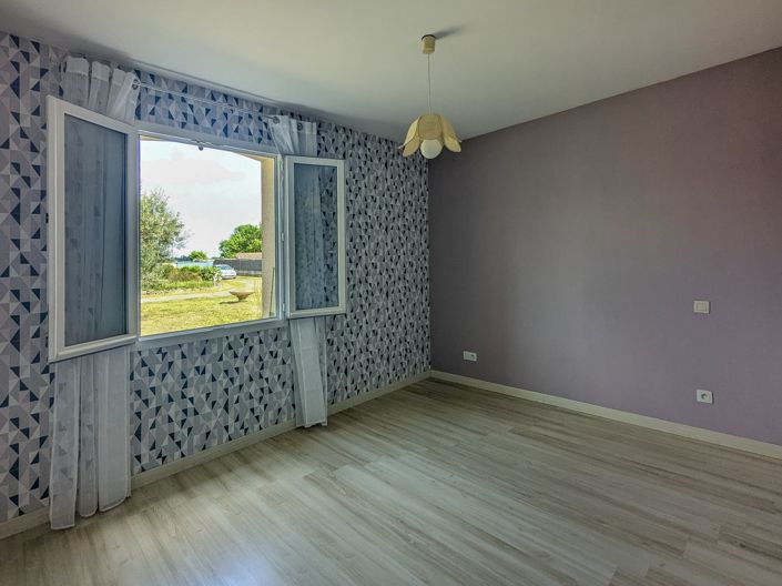 Image No.13-4 Bed House for sale