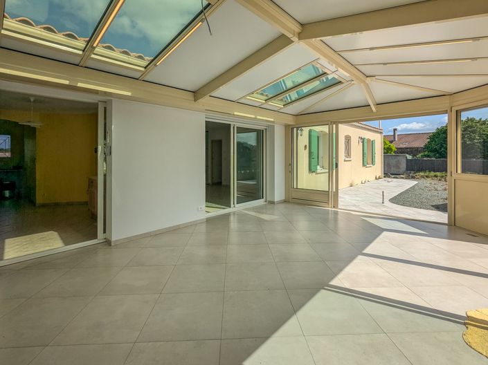 Image No.8-4 Bed House for sale