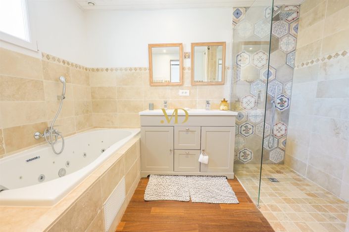 Image No.47-4 Bed House for sale