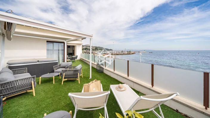 Image No.10-5 Bed Apartment for sale