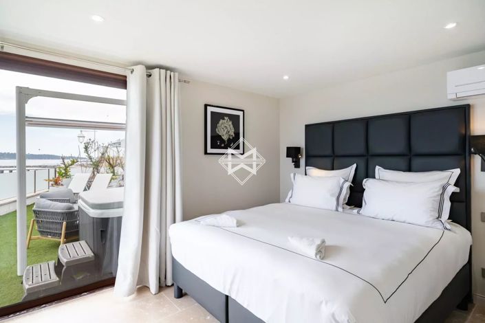 Image No.8-5 Bed Apartment for sale