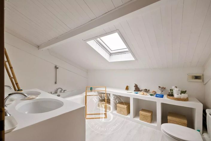 Image No.13-3 Bed House for sale