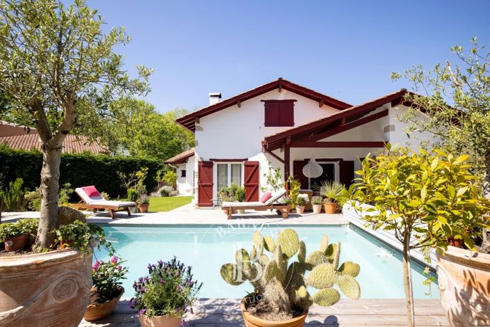 Image No.5-3 Bed House for sale