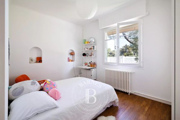 Image No.17-3 Bed House for sale