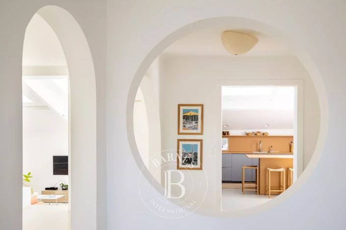 Image No.2-3 Bed House for sale
