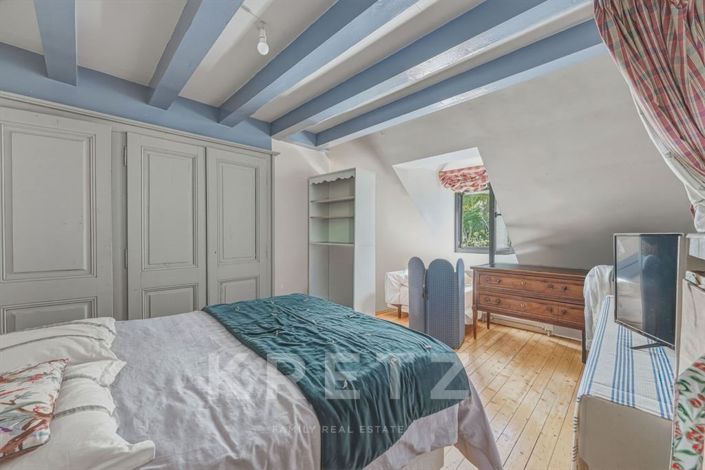 Image No.18-8 Bed House for sale