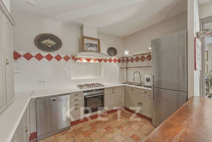 Image No.22-8 Bed House for sale