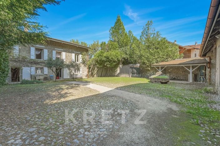 Image No.4-8 Bed House for sale