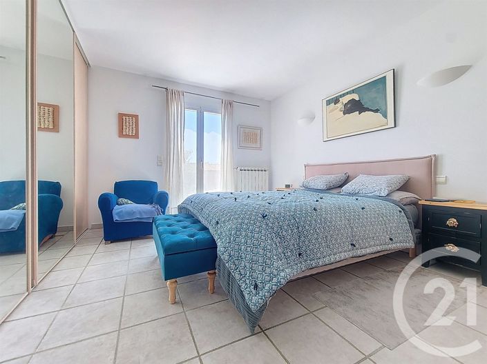 Image No.10-2 Bed House for sale
