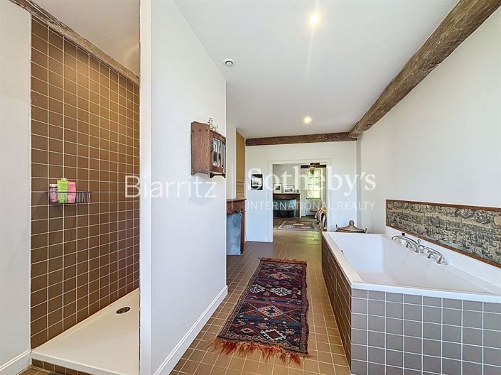 Image No.11-4 Bed House for sale