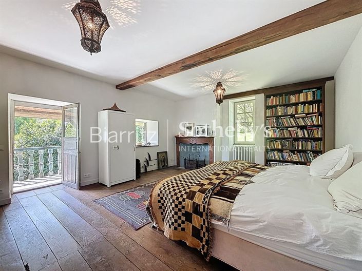 Image No.14-4 Bed House for sale